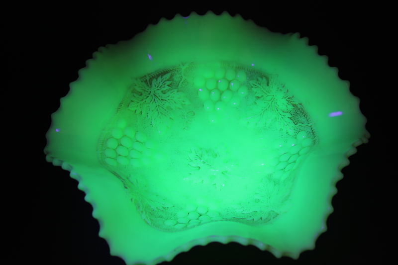 antique custard glass bowl, glowing uranium glass Northwood grape and cable pattern early 1900s