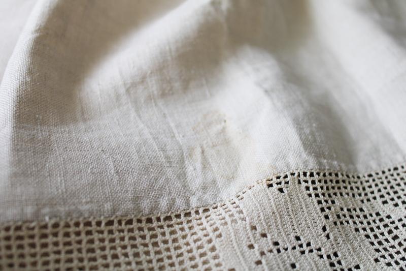 antique flax linen table runner w/ wide cotton crochet lace, vintage farmhouse