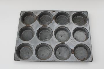 antique grey graniteware enamel baking pan, cowboy chuck wagon vintage corn muffin pan
