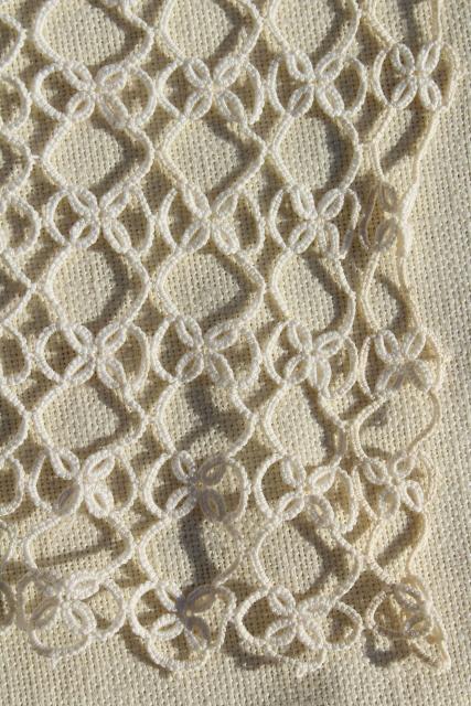 antique handmade lace table runner, early 1900s vintage tatting, tatted lace
