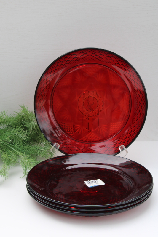 antique ruby red pattern Cristal dArques Arcoroc dinner plates never used set of 4