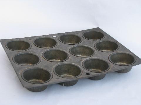 antique tinned baking mold, early 1900s vintage 12 cup cupcake pan, primitive kitchen
