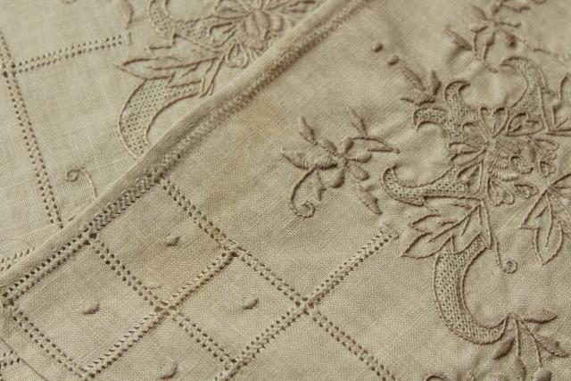 antique vintage Madeira embroidered flax linen table linens, napkins and place mats