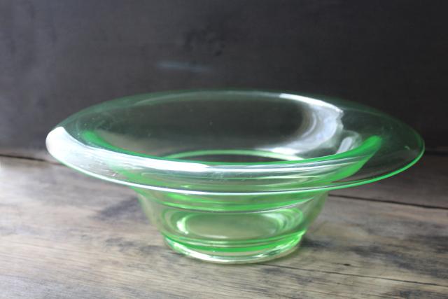 art deco vintage uranium glass flower bowl, 1930s green depression glassware
