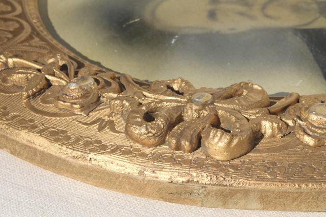 beautiful old carved wood oval frame w/ antique 1880s very solemn family photo, instant ancestors