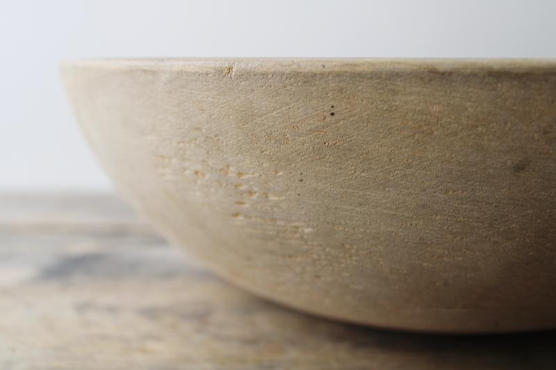 big old wood dough bowl, vintage Munising wood bowl w/ primitive worn patina