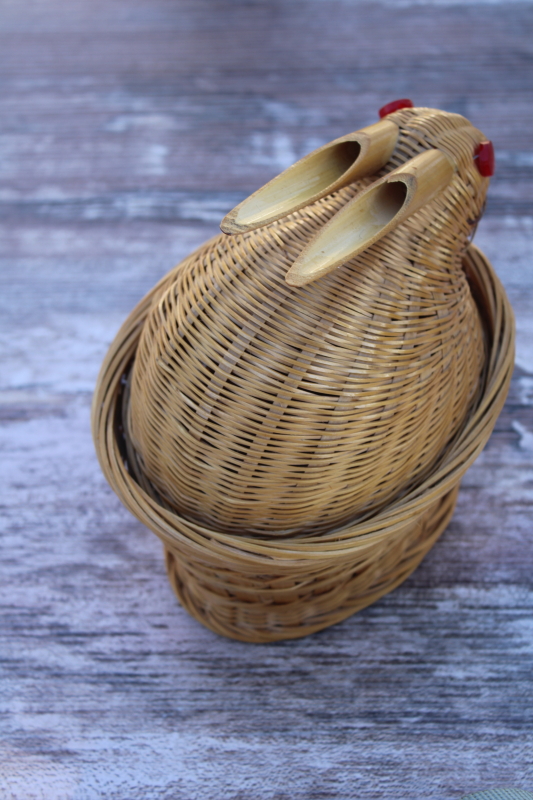 bunny rabbit on nest figural covered basket, vintage handmade woven bamboo basket