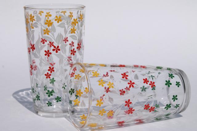calico print vintage glass tumblers, swanky swig drinking glasses w/ all over flowers