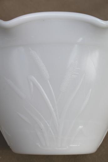 cat tail pattern milk glass bowl, vintage Hazel Atlas cattail kitchen glass mixing bowl