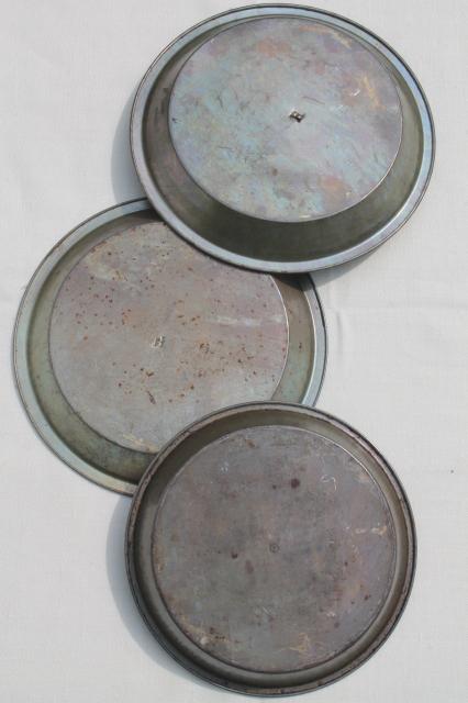 collection of vintage cake pans, pie plates & bread loaf baking tins w/  nice old patina