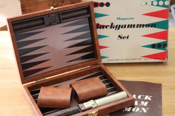 complete vintage travel backgammon game set, magnetic board & playing pieces in leather look case