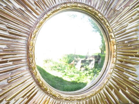deco moderne gold starburst frame w/convex bubble mirror, 50s vintage