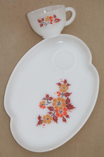 fall flowers vintage milk glass snack sets, Blossom pattern Federal glass in original box