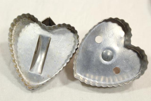 farmhouse kitchen primitive tin hearts, vintage heart shaped cookie cutters & mold
