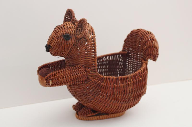 figural wicker basket squirrel holding acorn nut, 1980s-90s vintage made in China