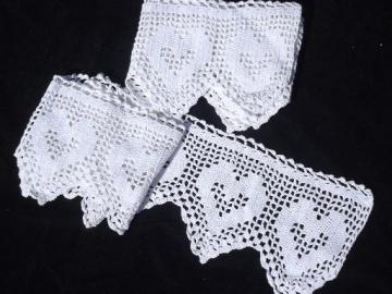 filet crochet cotton hearts wide lace shelf edging, vintage cottage