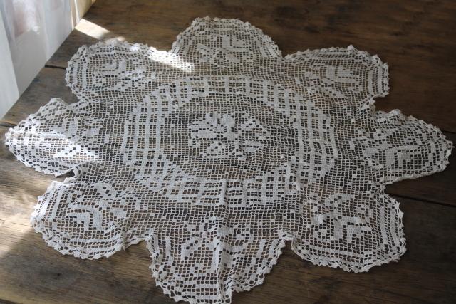 flower crocheted doily or table cover, handmade filet crochet lace antique vintage