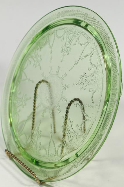 footed cake plate vintage Anchor Hocking Cameo green depression glass flat plateau