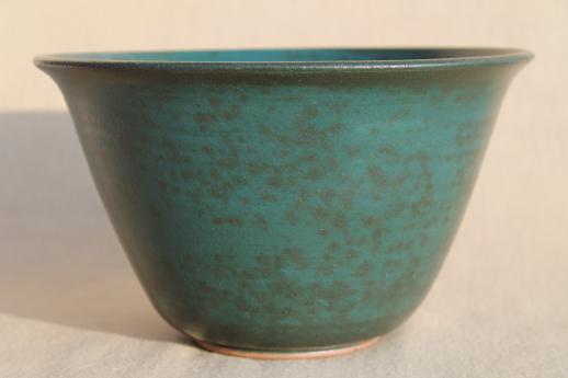 green glazed stoneware pottery bowl, large serving / mixing bowl Beaver Creek pottery
