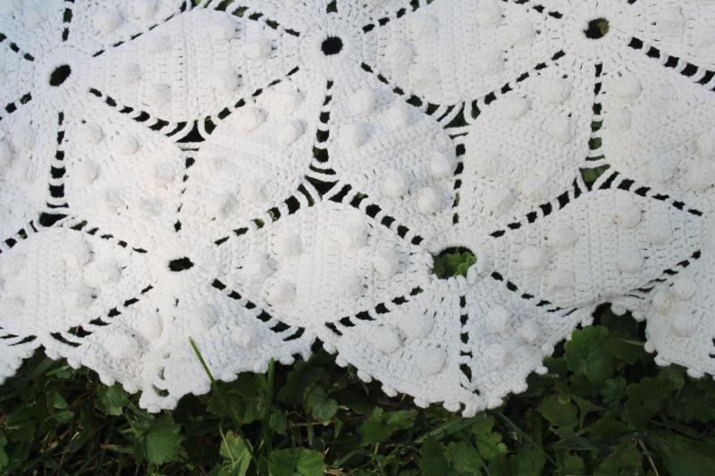 handmade crocheted heavy cotton bedspread stars w/ popcorn bobbles, vintage crochet lace