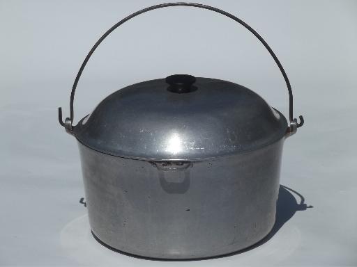 huge 10 qt dutch oven camping kettle, vintage cast aluminum pot & lid