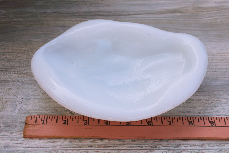huge Blenko glass ashtray mid-century modern vintage free form mod ameoba shape milk glass