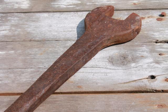 huge primitive old forged iron wrench w/ long handle, antique vintage spud wrench tool