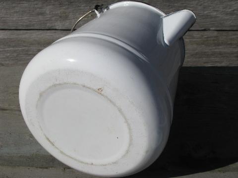 huge vintage thresherman's coffee pot, old farm kitchen graniteware