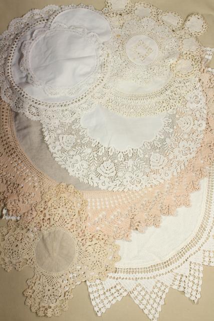 lace trimmed linen table mats & centerpieces w/ crochet edgings, shabby vintage doily lot