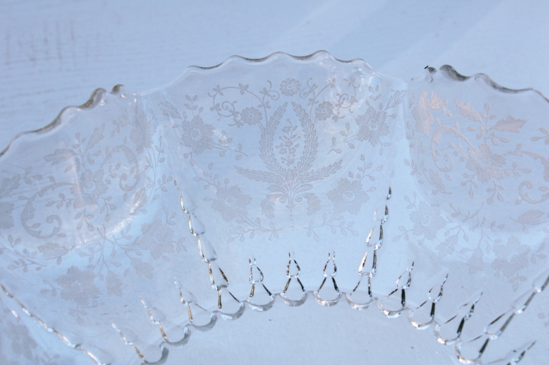 large crimped bowl vintage elegant glass Prelude etched pattern Radiance New Martinsville Viking glass