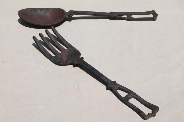large fork & spoon vintage cast iron metal wall art, kitchen or restaurant sign plaques