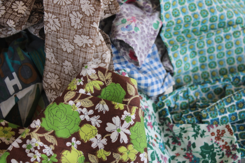 large lot 1940s 1950s vintage scrap fabric, retro prints florals dress weight cotton fabric
