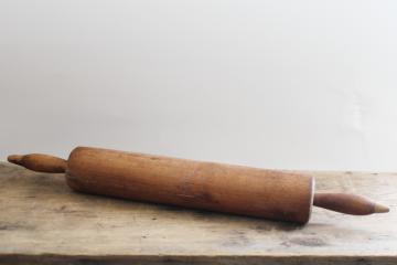 large old wood rolling pin w/ rustic worn patina, vintage farmhouse kitchen decor