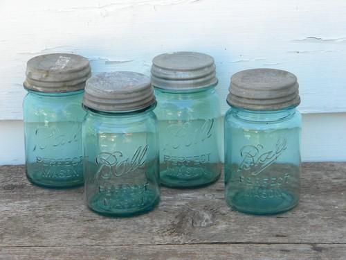 lot of 4 antique aqua blue Ball Perfect Mason 1 pint fruit jars w/lids
