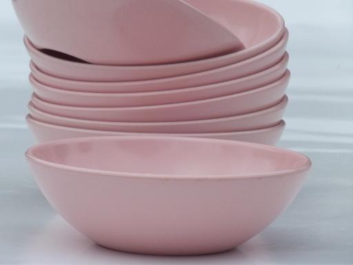 lot retro vintage melmac bowls in chocolate brown, white, pink & blue 