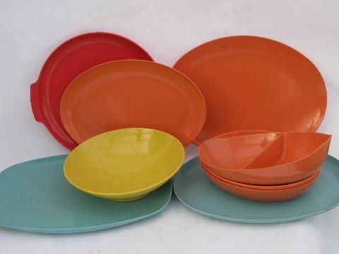 lot retro vintage melmac dishes, serving bowls & platters, beachy colors turquoise & coral