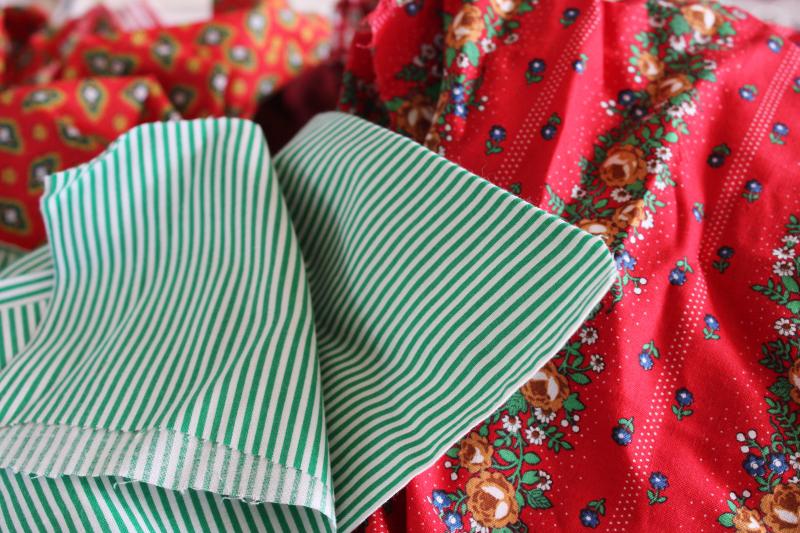 lot scrap fabric remnants cotton prints holiday Christmas red & green for quilting, crafts