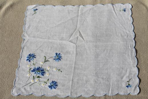 lot vintage blue & white wedding / bride's hankies, Swiss embroidery & Madeira handkerchiefs