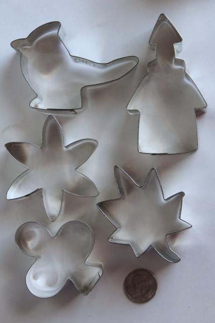 lot vintage cookie cutters, metal & red lucite plastic, fall leaves & Christmas cookies