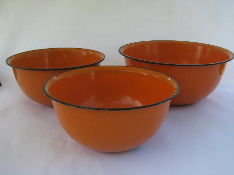 lot vintage orange enamelware kitchen bowls, country primitive fall harvest