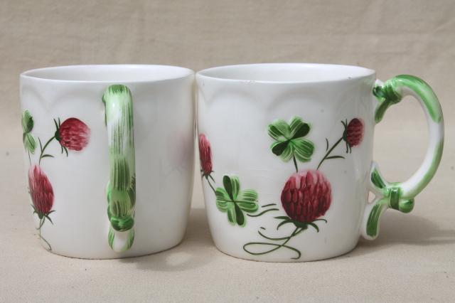lucky clover ceramic mugs, cottage style china tea mugs w/ red clovers, vintage Japan
