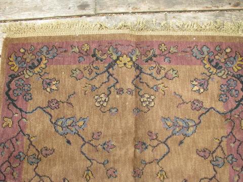 mauve w/ flowers, vintage wool rug / small parlor carpet