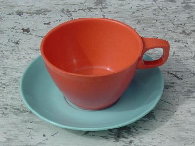 melmac cups & saucers, turquoise/coral