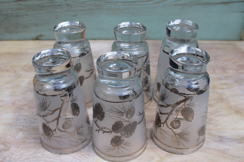mid-century mod vintage Libbey glasses, silver pine pinecones tumblers set