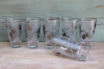 mid-century mod vintage Libbey glasses, silver pine pinecones tumblers set
