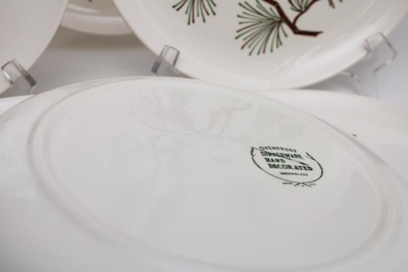 mid-century vintage Stetson pottery pine cone dinner plates, rustic cabin holiday dinnerware