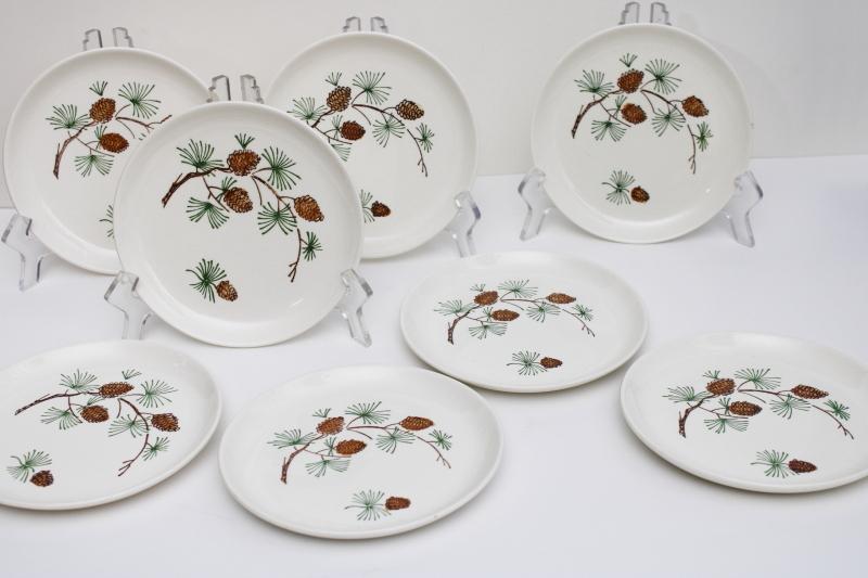 mid-century vintage Stetson pottery pine cone plates set of 8, rustic cabin holiday dinnerware