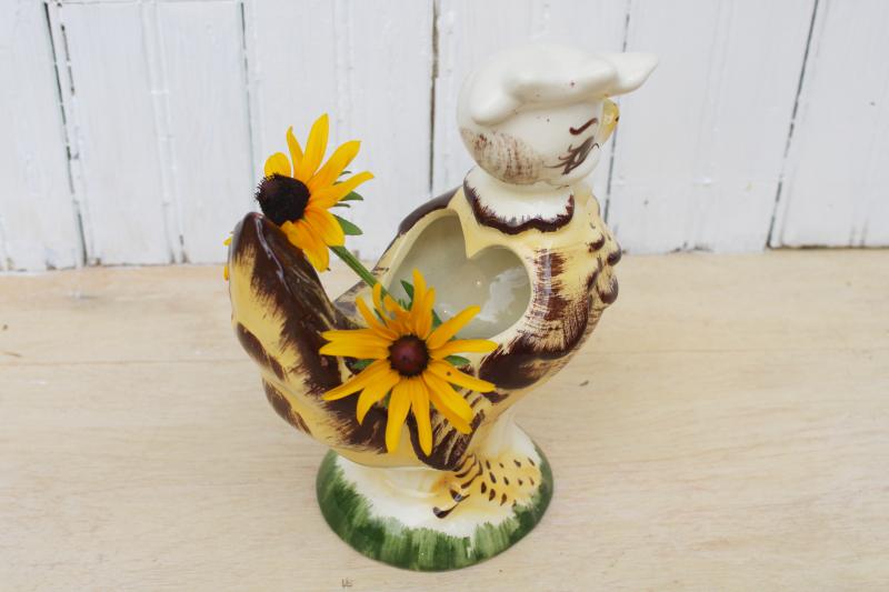 mid-century vintage USA (California?) pottery planter, little rooster with big eyelashes
