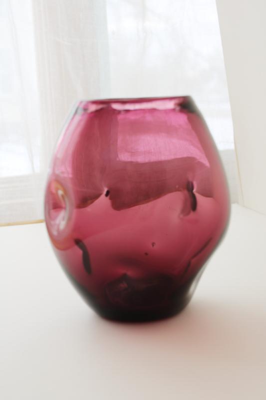 mid-century vintage amethyst glass vase, hand blown art glass pinch shape