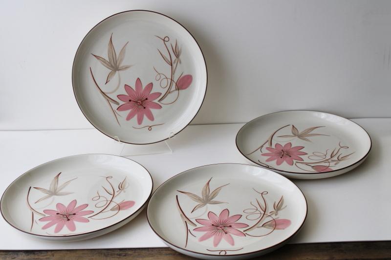 mid-century vintage pottery dinnerware, Winfield Ware passion flower dinner plates